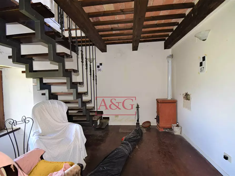 Immagine 11 di Rustico / casale in vendita  in Via Strada 58 a Gualdo