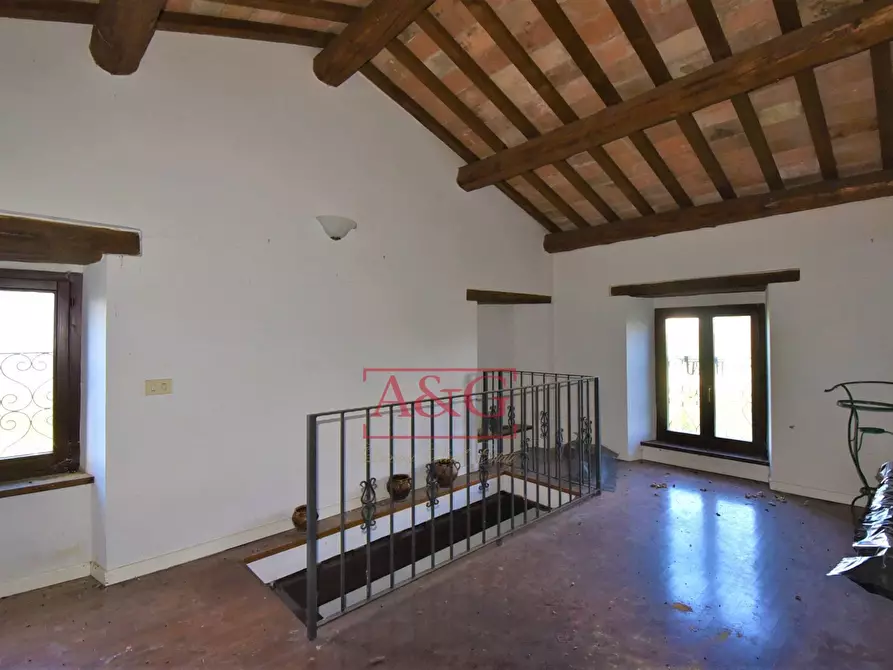 Immagine 12 di Rustico / casale in vendita  in Via Strada 58 a Gualdo