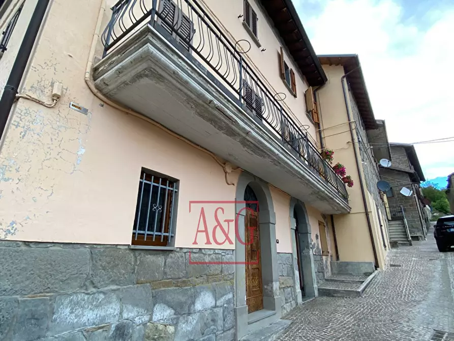 Immagine 3 di Casa indipendente in vendita  in Località Piano a Montegallo