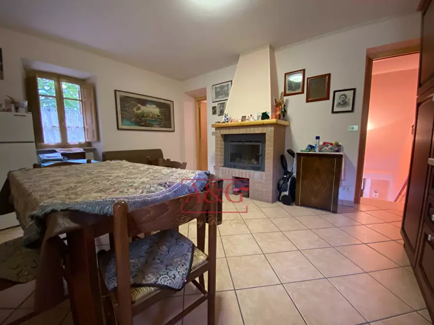 Immagine 7 di Casa indipendente in vendita  in Località Piano a Montegallo