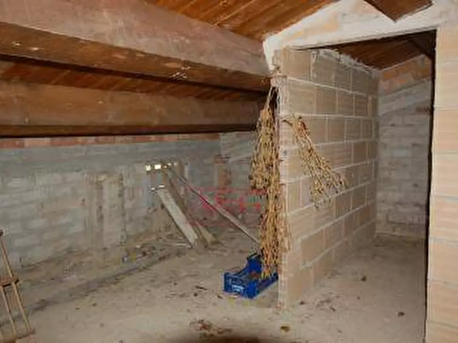 Immagine 13 di Casa indipendente in vendita  in villa salvi a Amandola