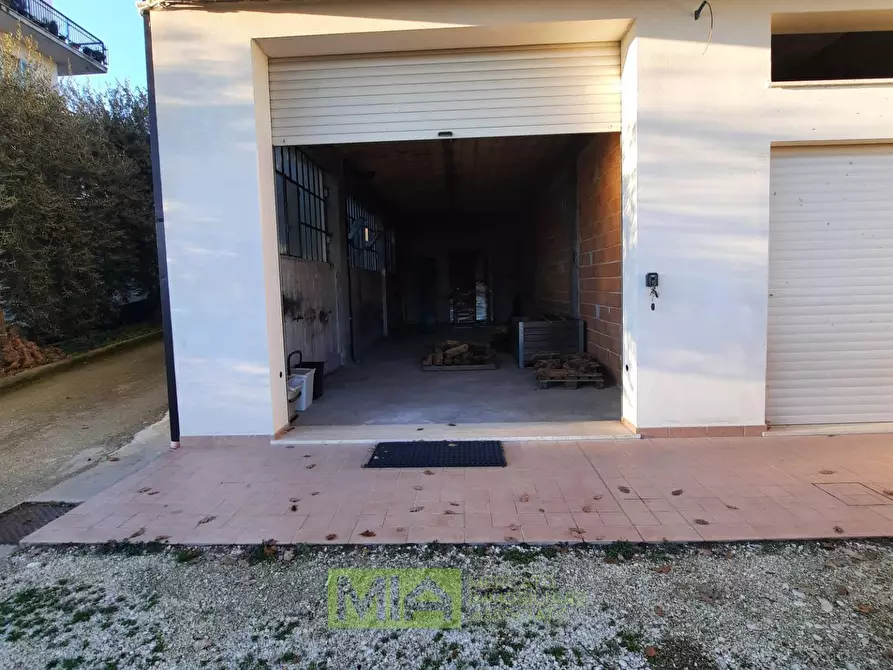 Immagine 3 di Box auto in affitto  in via Magellano a Altidona