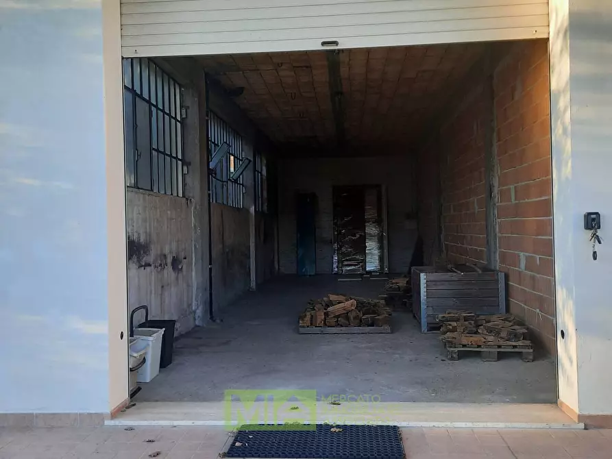 Immagine 5 di Box auto in affitto  in via Magellano a Altidona