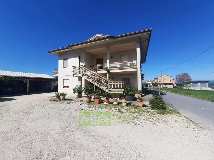 Immagine 2 di Casa indipendente in vendita  in Contrada Colle 18 a Montegiorgio