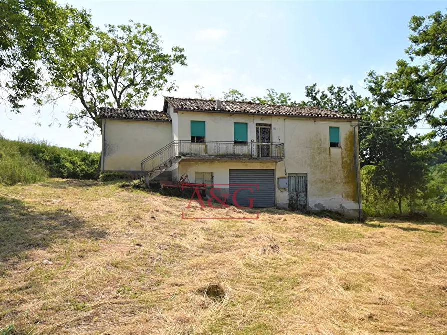 Immagine 1 di Rustico / casale in vendita  in Contrada Colvenale a Camporotondo Di Fiastrone