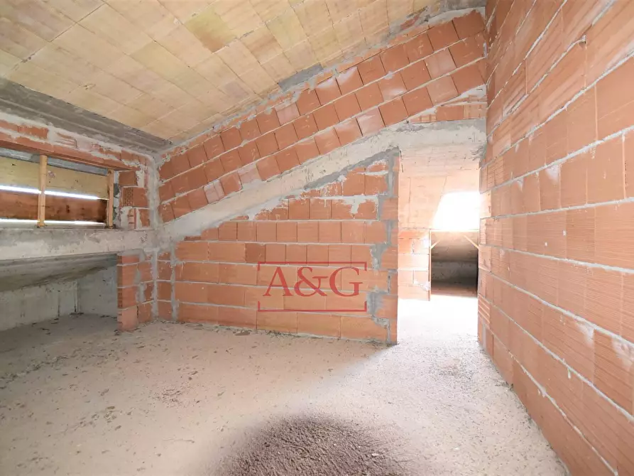 Immagine 31 di Villa in vendita  in Via Della Pace a Falerone