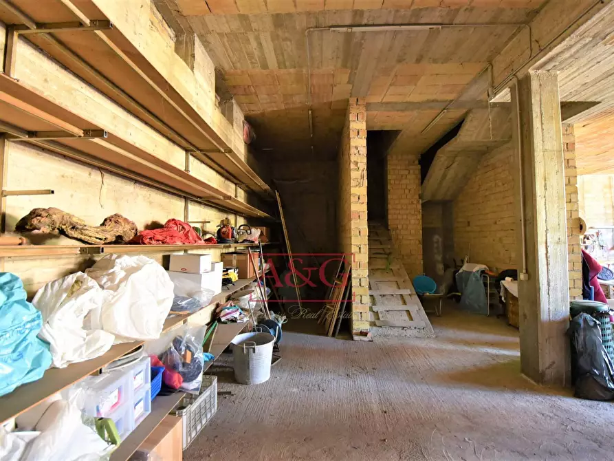 Immagine 47 di Villa in vendita  in Via Della Pace a Falerone