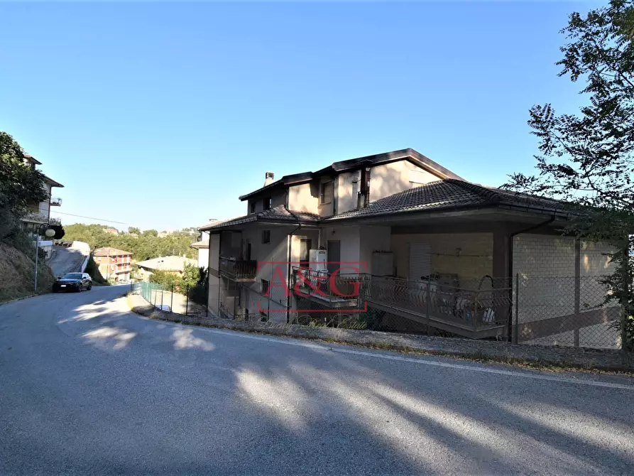 Immagine 3 di Appartamento in vendita  in VIA ALDO MORO a Amandola