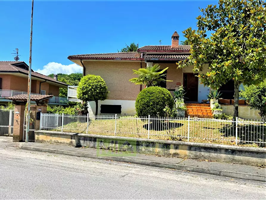 Immagine 41 di Villa in vendita  in Località Villa Rustici a Amandola