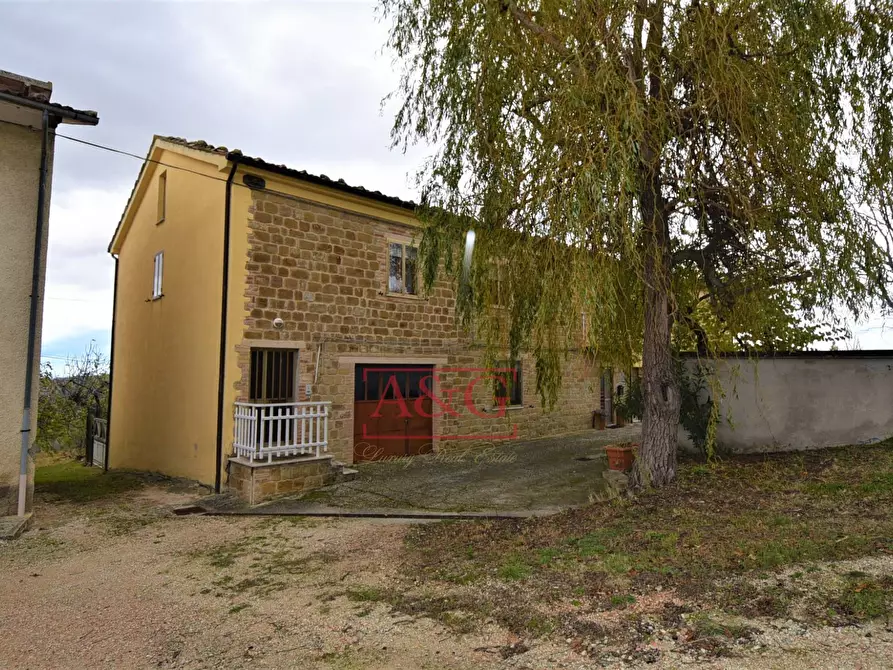Immagine 1 di Casa indipendente in vendita  in Contrada Morrone a Belforte Del Chienti