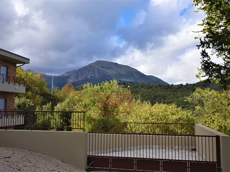 Immagine 25 di Appartamento in vendita  in Via Domenico Sbarra a Montefortino