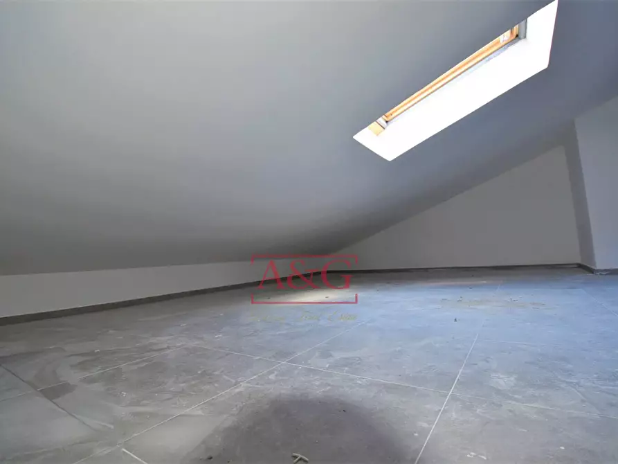 Immagine 25 di Villetta a schiera in vendita  in Via Domenico Sbarra 70 a Montefortino