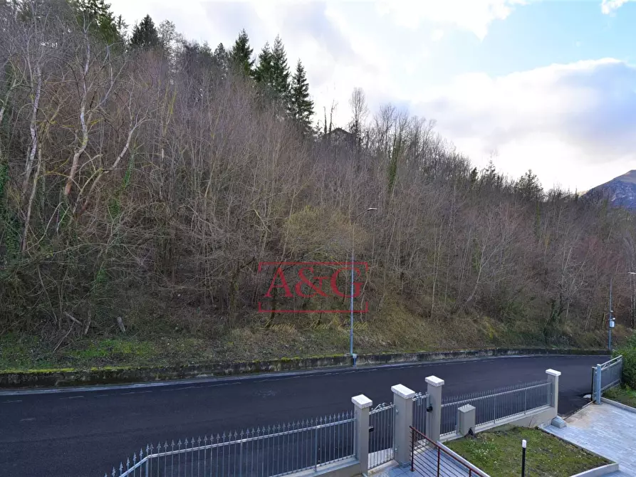 Immagine 40 di Villetta a schiera in vendita  in Via Domenico Sbarra 70 a Montefortino