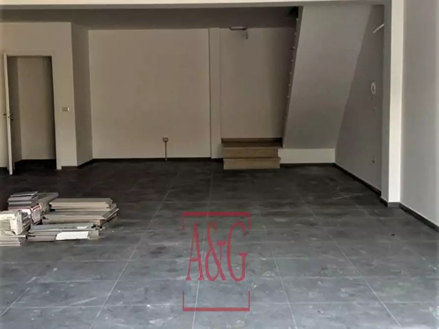 Immagine 33 di Villetta a schiera in vendita  in Via Domenico Sbarra 70 a Montefortino