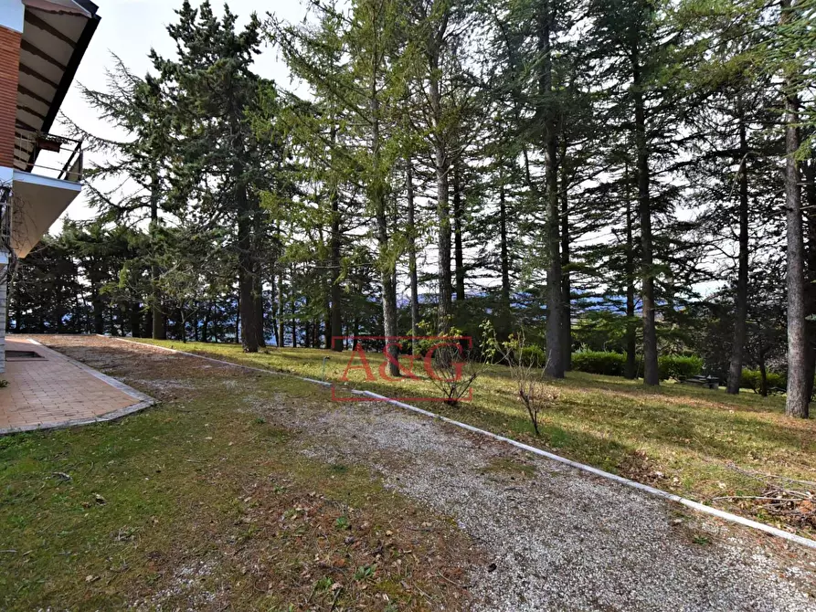 Immagine 37 di Casa semindipendente in vendita  in Contrada Castello 7/B a Gualdo