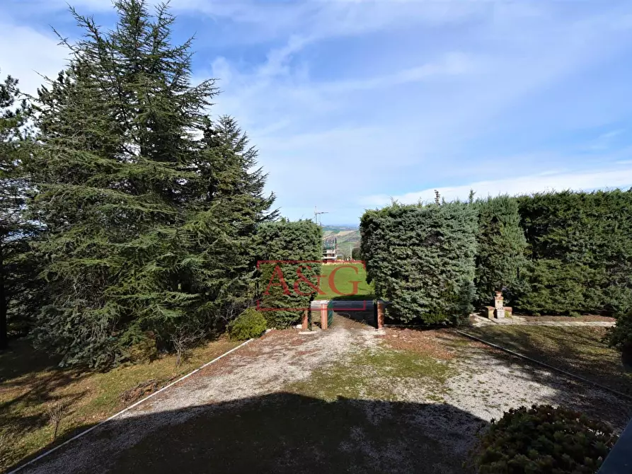 Immagine 36 di Casa semindipendente in vendita  in Contrada Castello 7/B a Gualdo