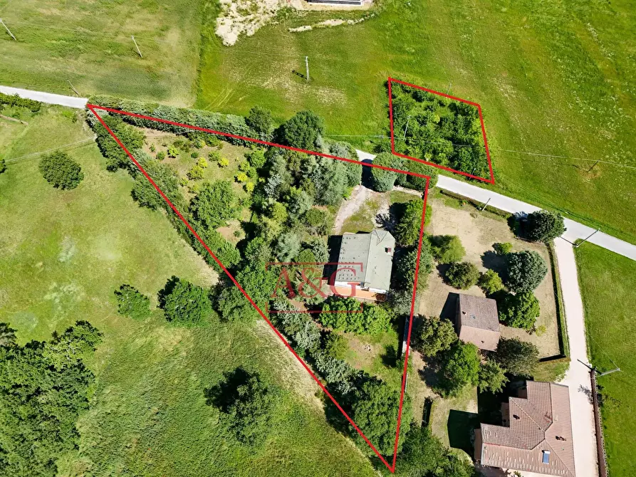 Immagine 51 di Casa semindipendente in vendita  in Contrada Castello 7/B a Gualdo