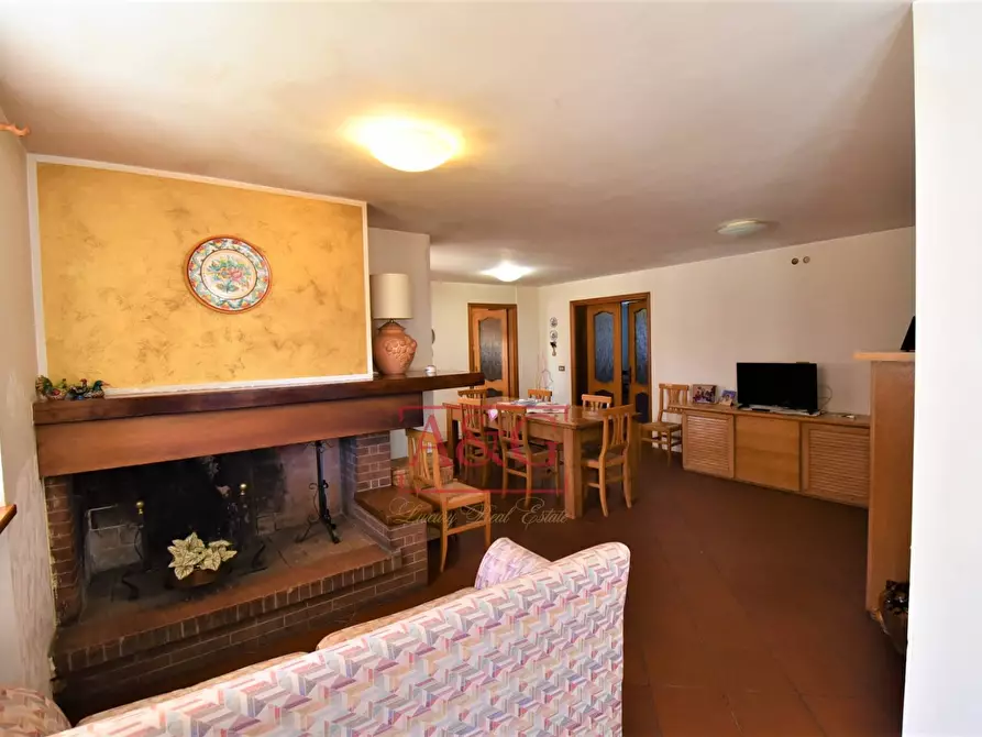 Immagine 40 di Villa in vendita  in Via Del Monte 10 a Smerillo