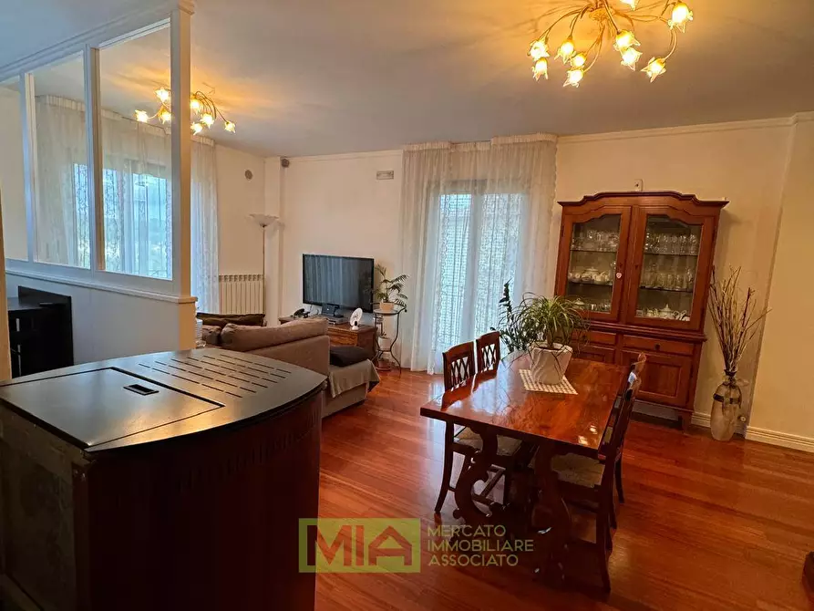 Immagine 5 di Appartamento in vendita  a Amandola