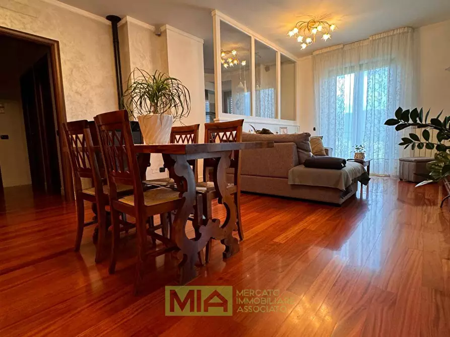 Immagine 20 di Appartamento in vendita  a Amandola