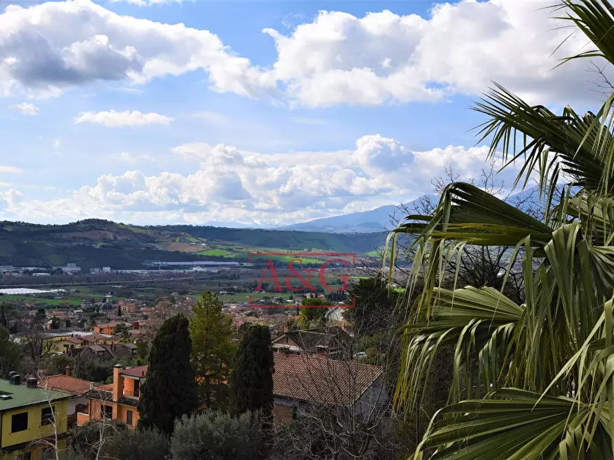 Immagine 53 di Casa semindipendente in vendita  in Via Cavour 3 a Colli Del Tronto