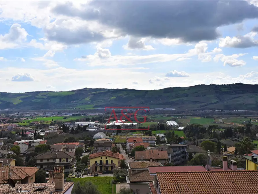 Immagine 52 di Casa semindipendente in vendita  in Via Cavour 3 a Colli Del Tronto