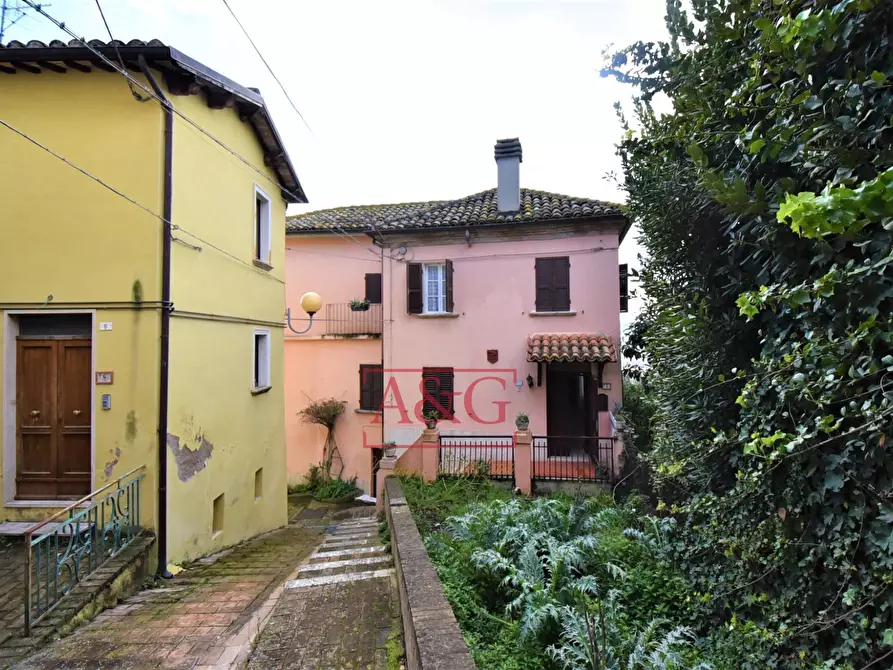 Immagine 33 di Casa semindipendente in vendita  in Via Cavour 3 a Colli Del Tronto