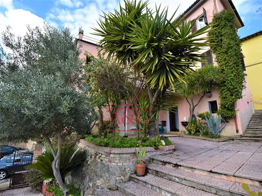 Immagine 36 di Casa semindipendente in vendita  in Via Cavour 3 a Colli Del Tronto