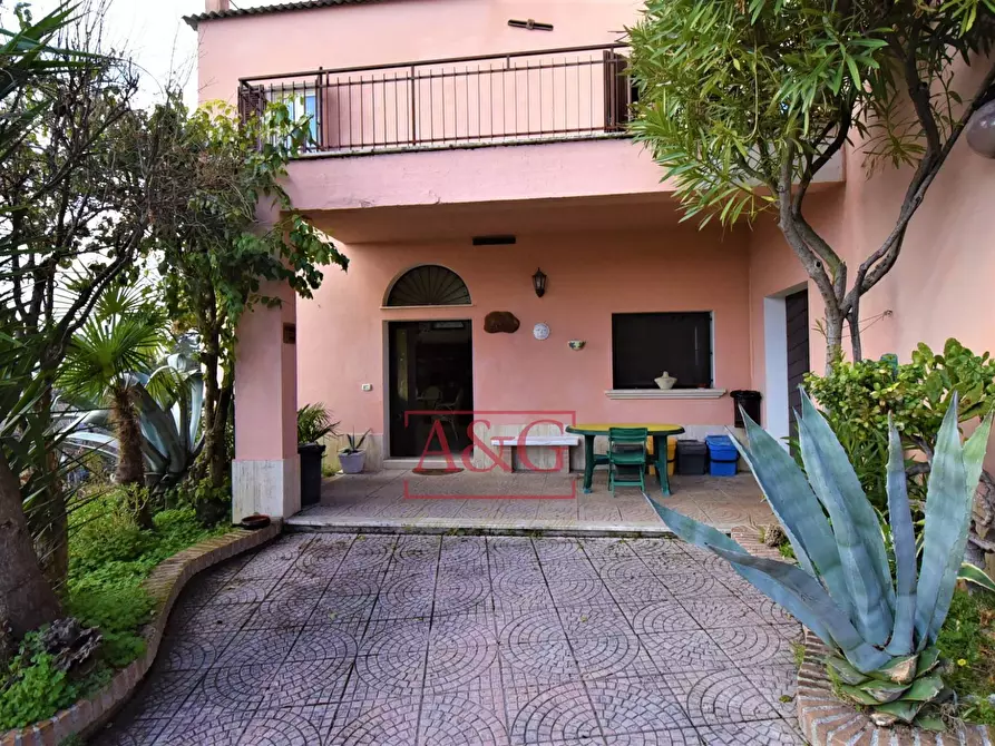 Immagine 38 di Casa semindipendente in vendita  in Via Cavour 3 a Colli Del Tronto