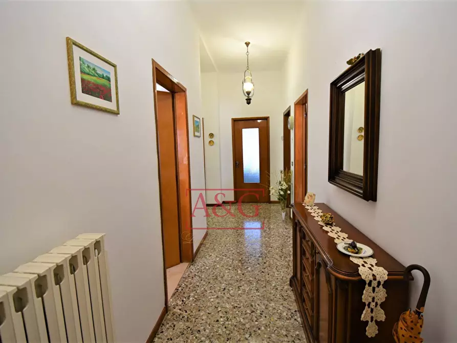 Immagine 8 di Casa semindipendente in vendita  in Contrada Montone 44 a Montegiorgio
