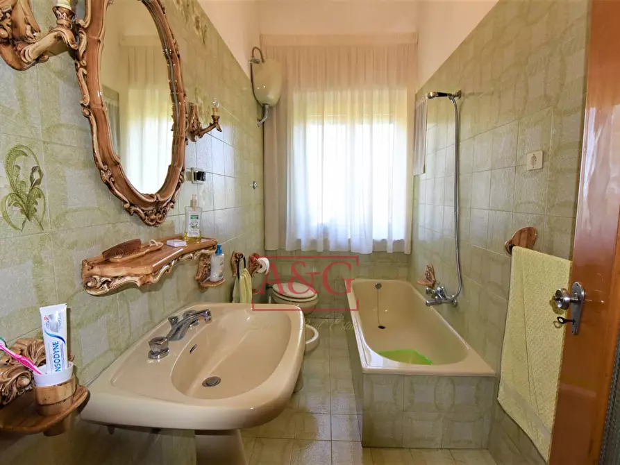 Immagine 10 di Casa semindipendente in vendita  in Contrada Montone 44 a Montegiorgio