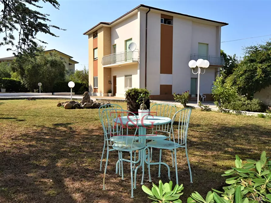 Immagine 3 di Casa semindipendente in vendita  in Contrada Montone 44 a Montegiorgio