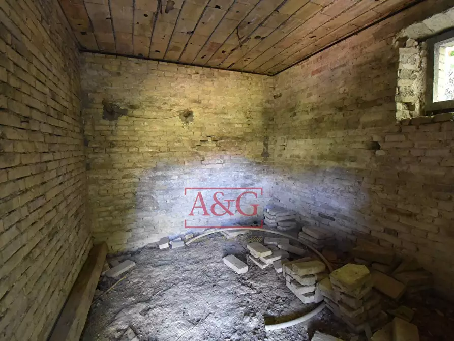 Immagine 17 di Rustico / casale in vendita  in Via Bresciano a Massa Fermana