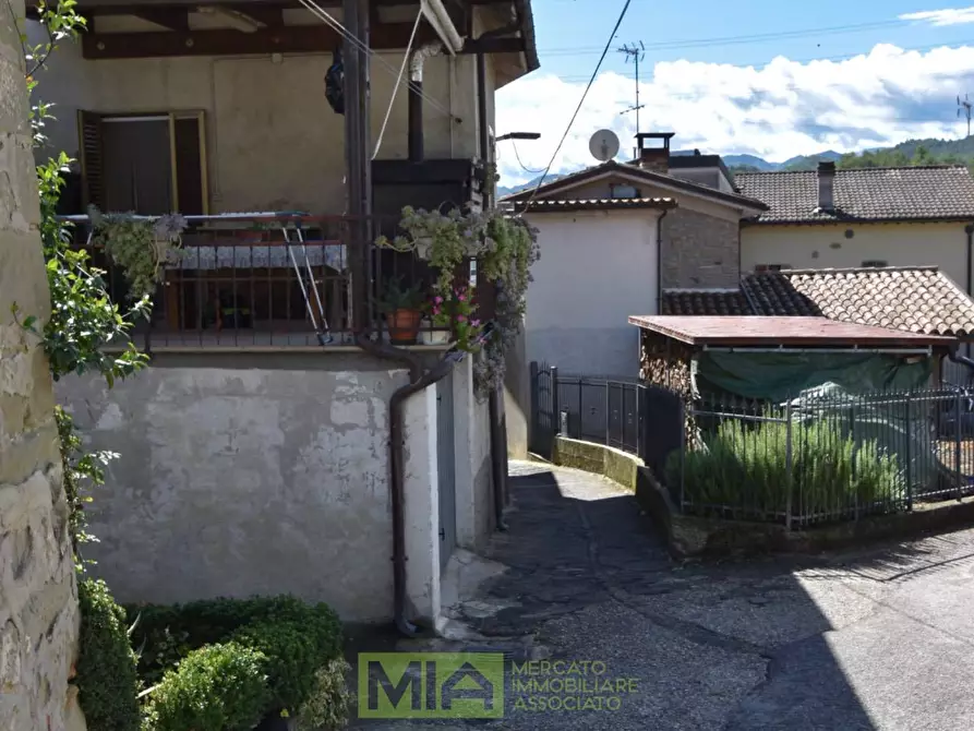 Immagine 38 di Casa indipendente in vendita  in Casacagnano a Roccafluvione