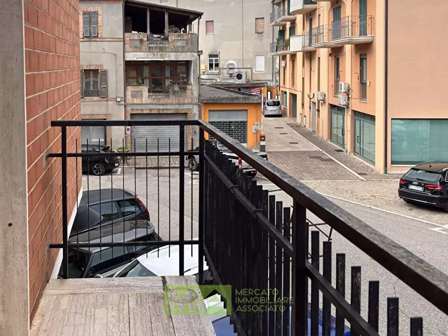 Immagine 25 di Appartamento in vendita  in Piazza IV Novembre a Comunanza