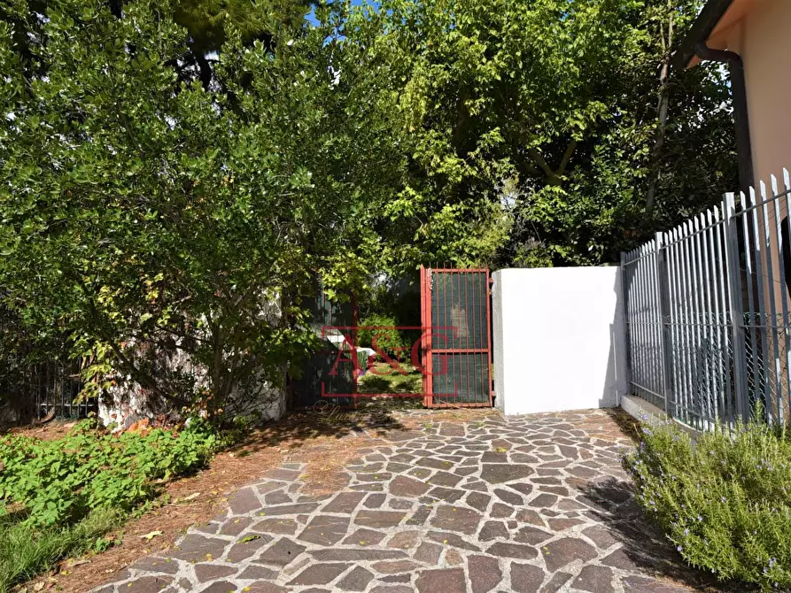 Immagine 79 di Attività commerciale in vendita  in Via Moricone 7 a Agugliano