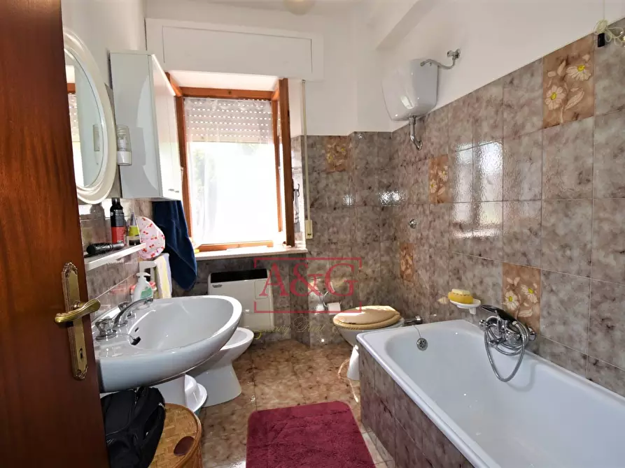 Immagine 8 di Appartamento in vendita  in Via Don Settimio Vallorani a Montemonaco