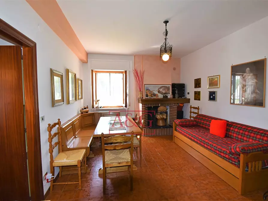 Immagine 2 di Appartamento in vendita  in Via Don Settimio Vallorani a Montemonaco