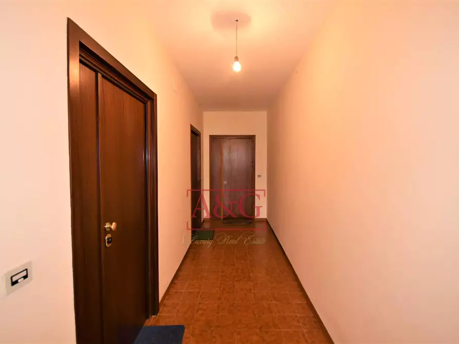 Immagine 12 di Appartamento in vendita  in Via Don Settimio Vallorani a Montemonaco