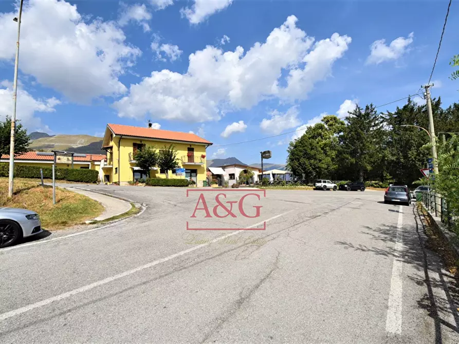 Immagine 18 di Appartamento in vendita  in Via Don Settimio Vallorani a Montemonaco