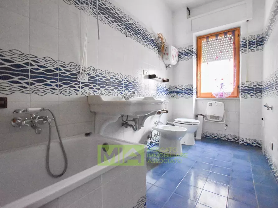 Immagine 19 di Appartamento in vendita  in Via Montale 2 a Roccafluvione