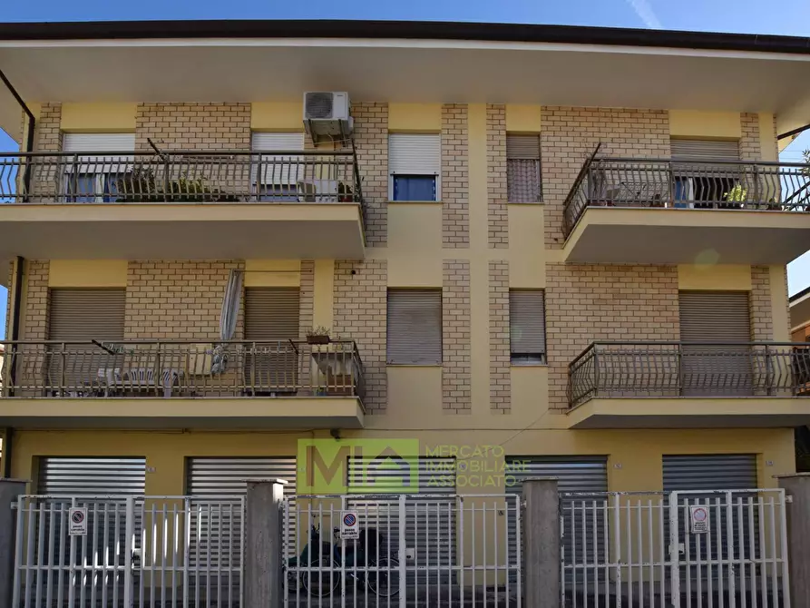 Immagine 25 di Appartamento in vendita  in Via Giovanni XXIII 5 a Porto San Giorgio