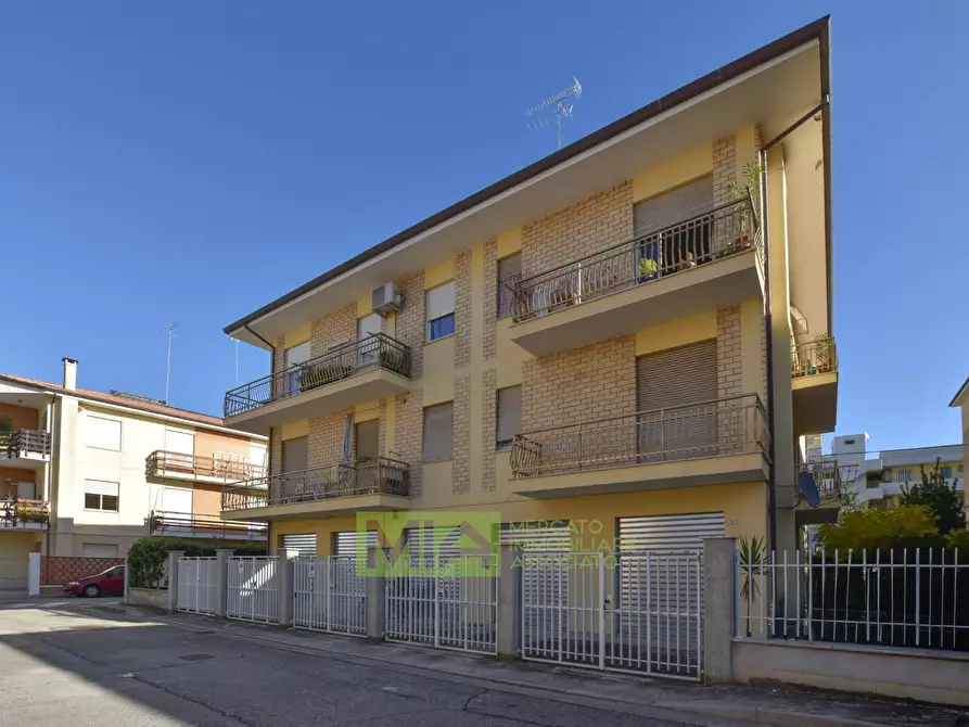 Immagine 26 di Appartamento in vendita  in Via Giovanni XXIII 5 a Porto San Giorgio