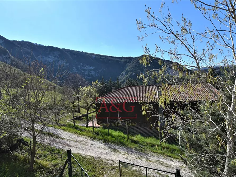 Immagine 37 di Casa semindipendente in vendita  in Contrada San Liberato SNC a San Ginesio