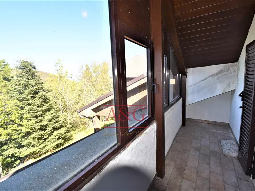 Immagine 12 di Casa semindipendente in vendita  in Contrada San Liberato SNC a San Ginesio