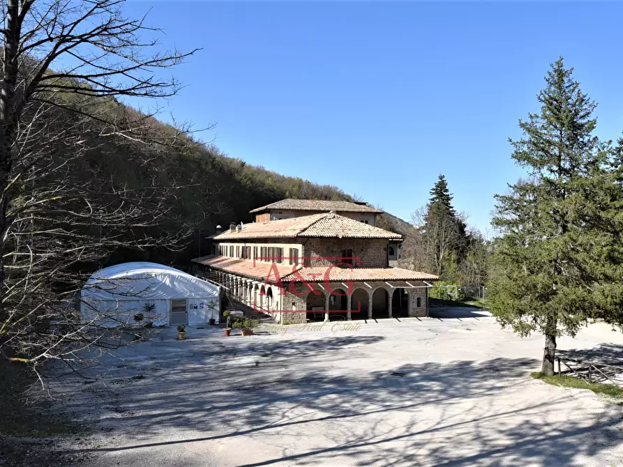 Immagine 42 di Casa semindipendente in vendita  in Contrada San Liberato SNC a San Ginesio