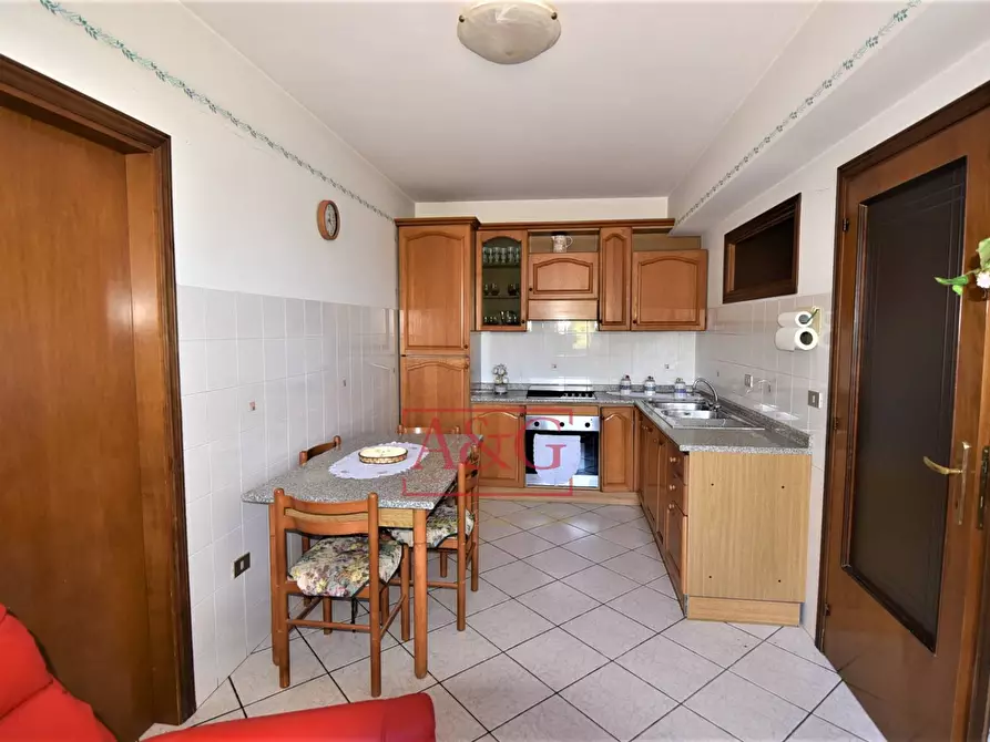 Immagine 37 di Rustico / casale in vendita  in Contrada Santa Maria Maddalena 5 a Sant'angelo In Pontano