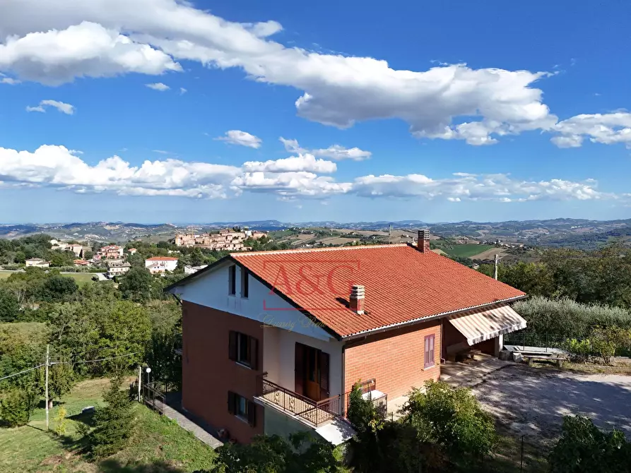 Immagine 1 di Rustico / casale in vendita  in Contrada Santa Maria Maddalena 5 a Sant'angelo In Pontano