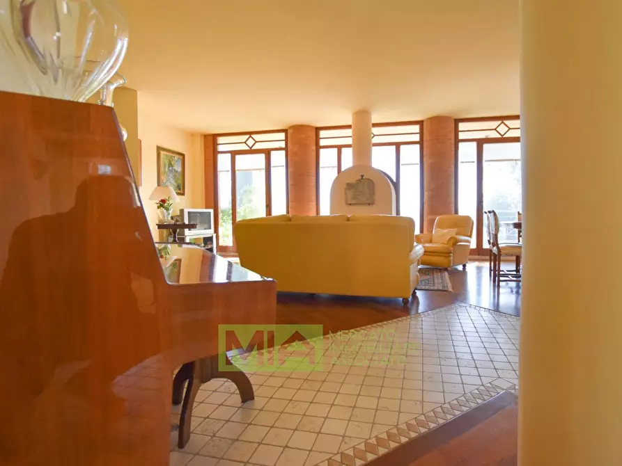 Immagine 8 di Appartamento in vendita  in Villa Rustici a Amandola