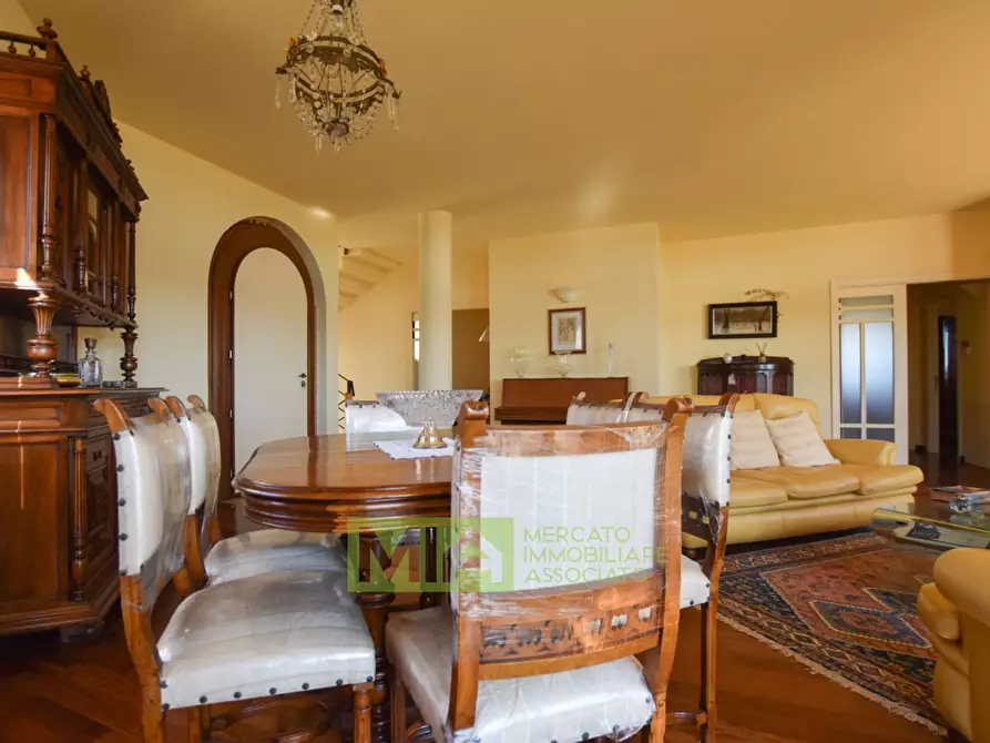 Immagine 11 di Appartamento in vendita  in Villa Rustici a Amandola